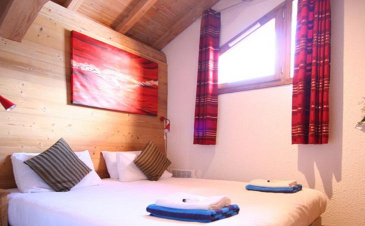 Chalet Isabella, Tignes, Twin Bedroom